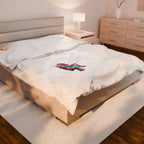Retro Racing Car Plush Blanket – Soft Velveteen Throw